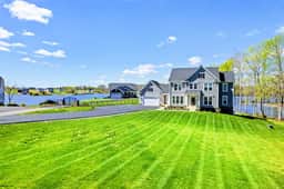 928 Fairview (Private Cove)
