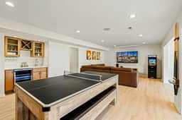 194 Becky Court (Sunset Lux)