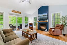 5504 Dogwood Tree (Dogwood Treehouse)