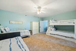 5504 Dogwood Tree (Dogwood Treehouse)