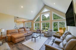 920 -Inn at the Loch