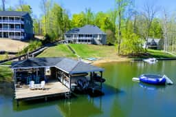 1729-LakeForestHaven