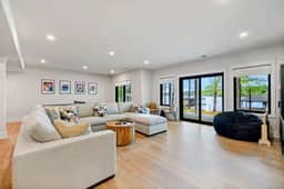 5728 Windy Oaks (Off The Hook)
