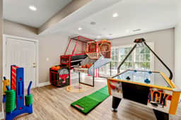 6600 Sunrise Bay (LesLee at Lake Anna)