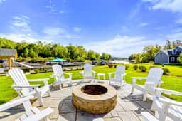 915 Lake Forest (Blueberry Bay)
