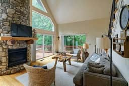 155 Golden Cove Hide