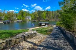 1729-LakeForestHaven