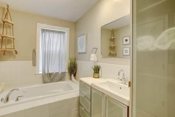 776 W Hamburg (Baltimore Rowhouse)