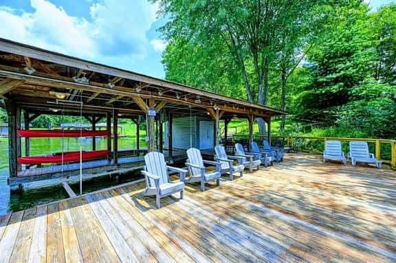 5306 Spinnaker Way (Blue Sails)