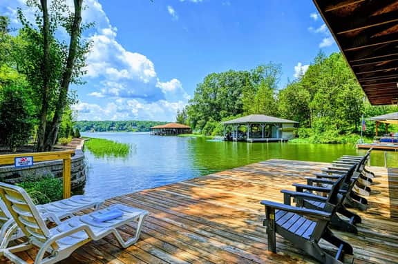 5306 Spinnaker Way (Blue Sails)