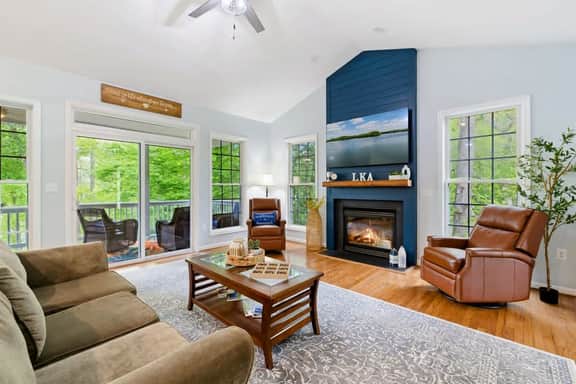 5504 Dogwood Tree (Dogwood Treehouse)