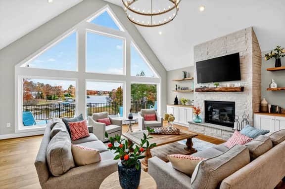 915 Lake Forest (Blueberry Bay)