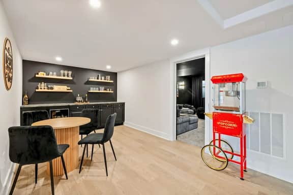 5728 Windy Oaks (Off The Hook)