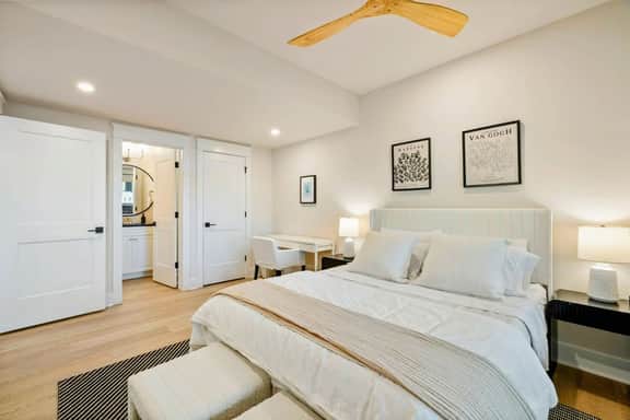 5728 Windy Oaks (Off The Hook)