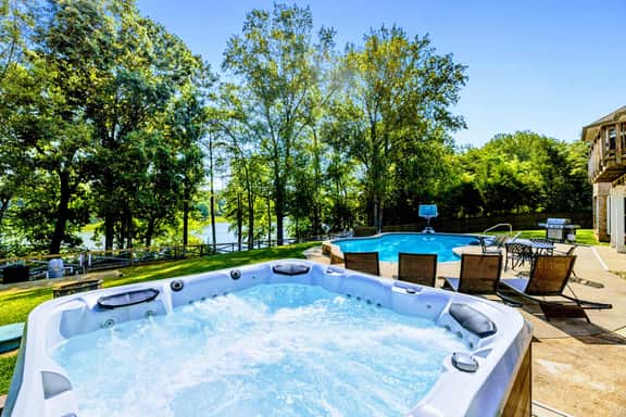 6600 Sunrise Bay (LesLee at Lake Anna)