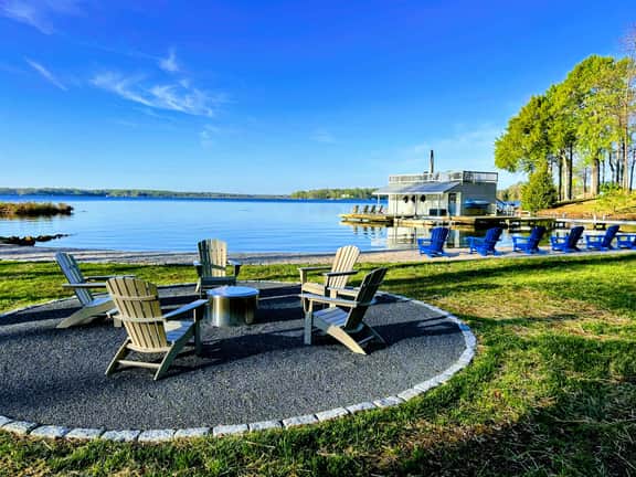 3017 Conways Trl (Lakeside Cottage)