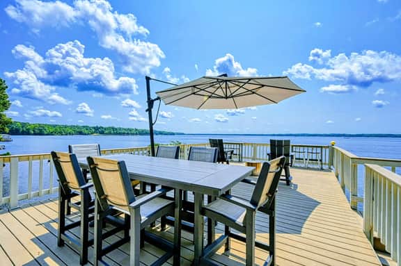 3017 Conways Trl (Lakeside Cottage)