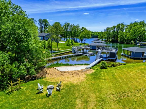 820 Fairview (S'more Lake Anna)