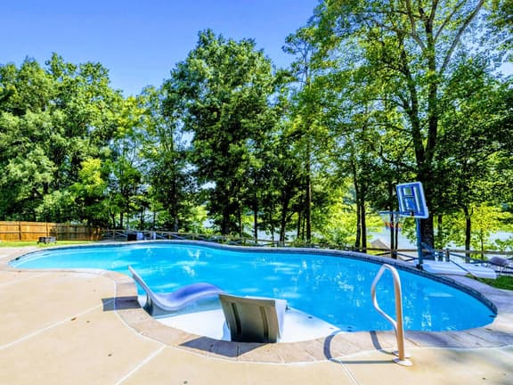 6600 Sunrise Bay (LesLee at Lake Anna)