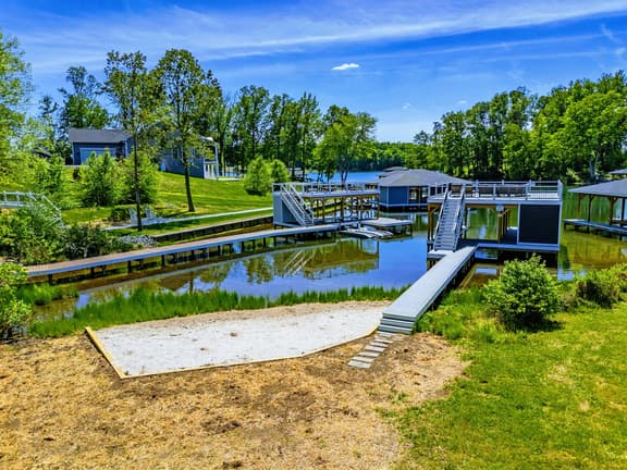 820 Fairview (S'more Lake Anna)